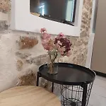 Vaporia Stone House Seaview Apartament