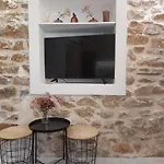 Vaporia Stone House Seaview Apartament *
