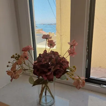 Vaporia Stone House Seaview Appartamento *