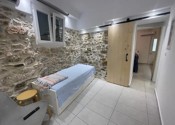 Vaporia Stone House Seaview *